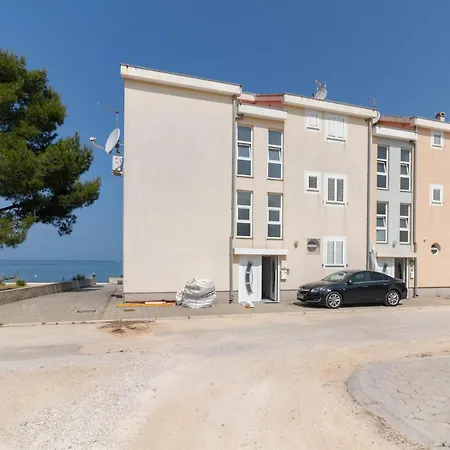 New! Beachfront With Seaview - Ta Leut Agency Appartement *
