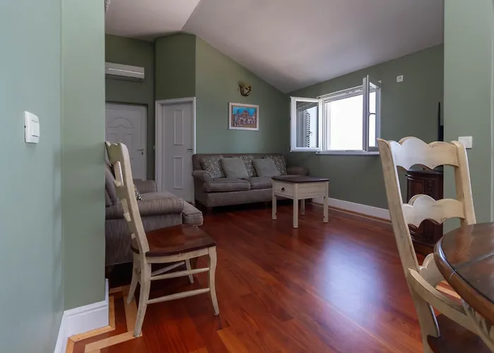 New! Beachfront With Seaview - Ta Leut Agency شقة