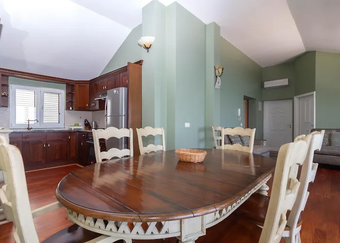 شقة New! Beachfront With Seaview - Ta Leut Agency