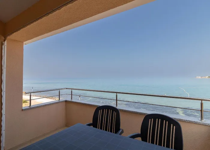 New! Beachfront With Seaview - Ta Leut Agency شقة